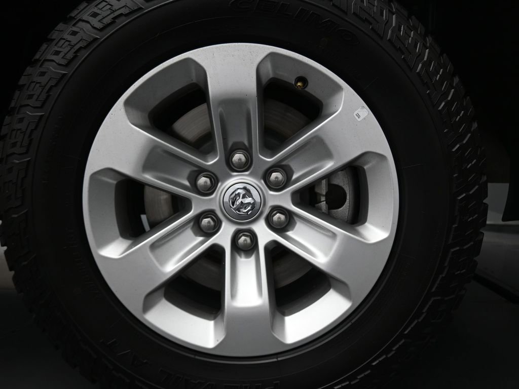 Used 2024 RAM 1500 Laramie image 39