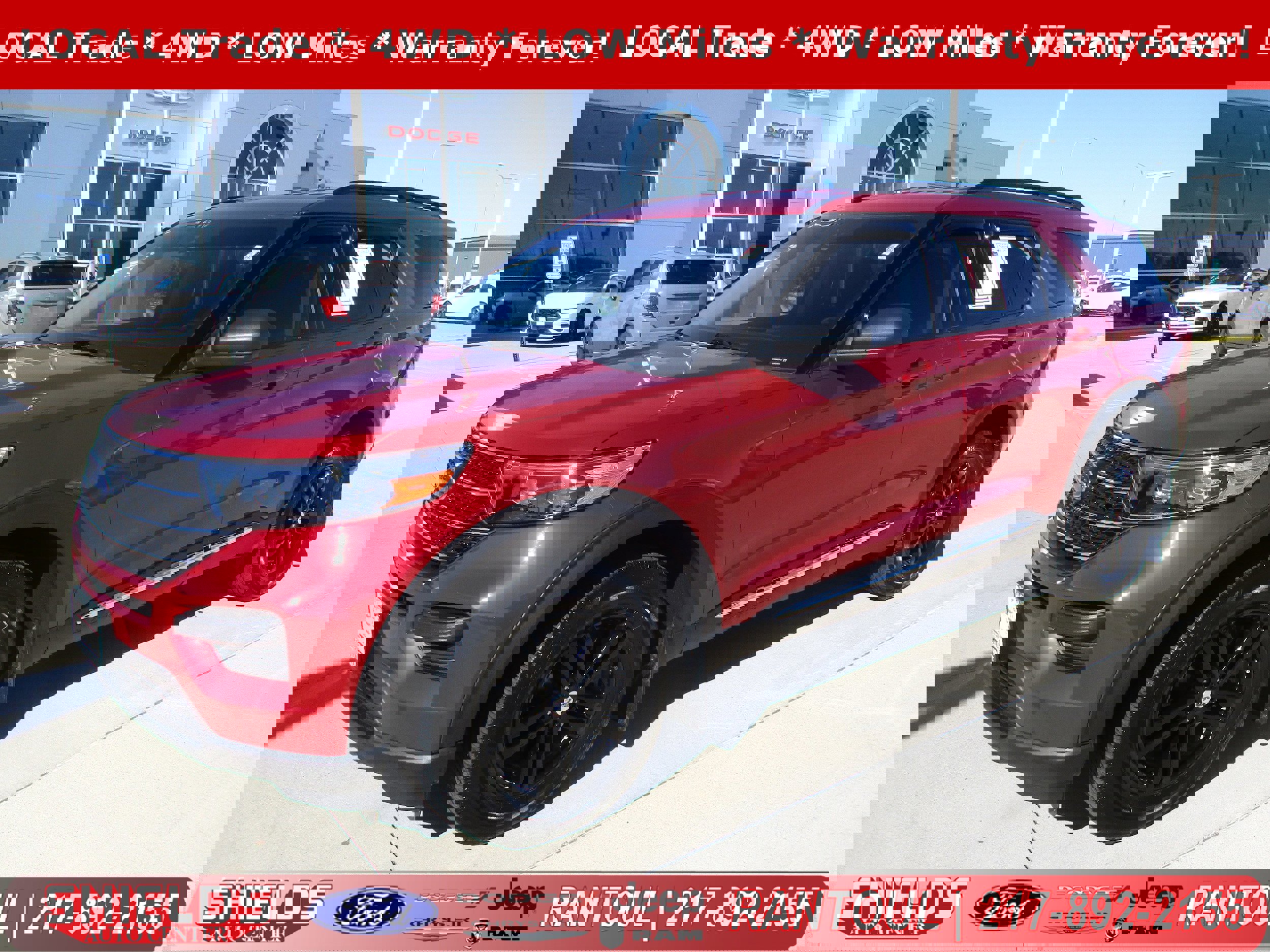 Used 2023 Ford Explorer XLT image 1