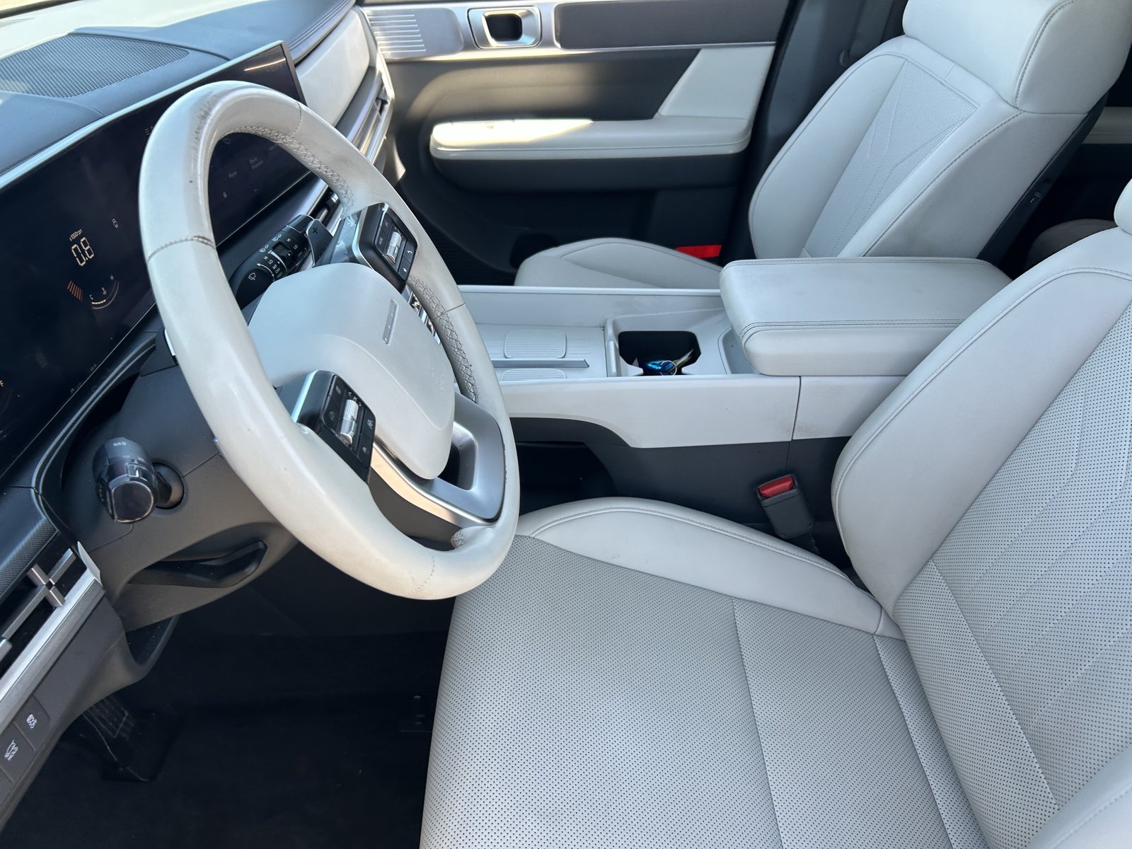 Used 2024 Hyundai Santa Fe SEL FWD image 27