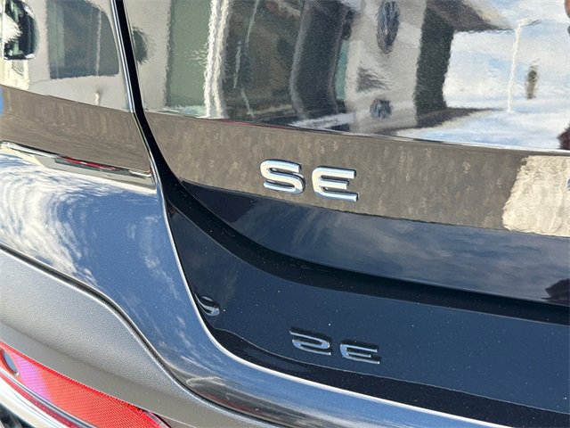 Used 2025 Volkswagen Taos SE image 9