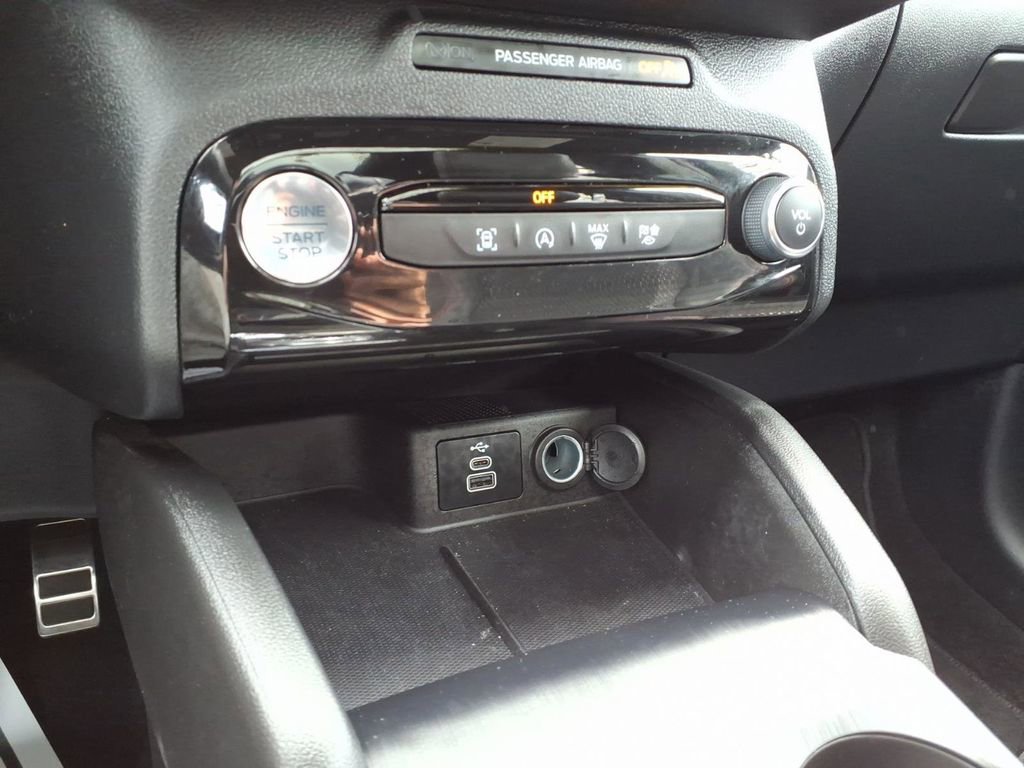 Certified 2024 Ford Escape ST-Line w/ Tech Pack #1 AWD/4WD image 24