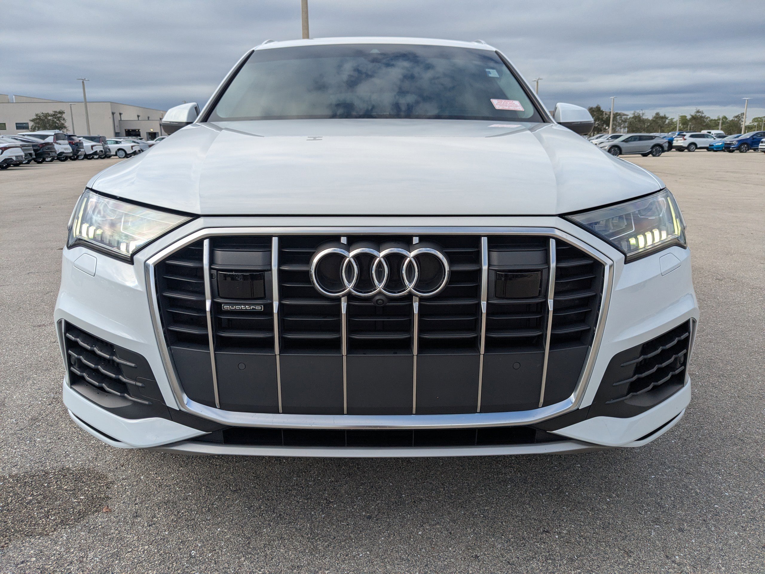 Used 2020 Audi Q7 3.0T Prestige image 2