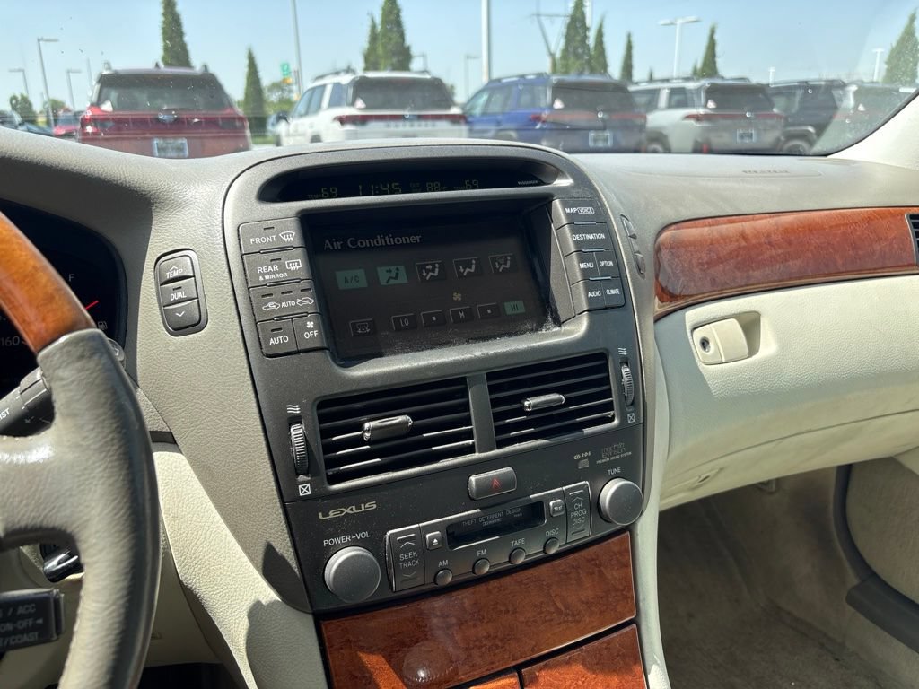 Used 2002 Lexus LS 430 RWD image 3