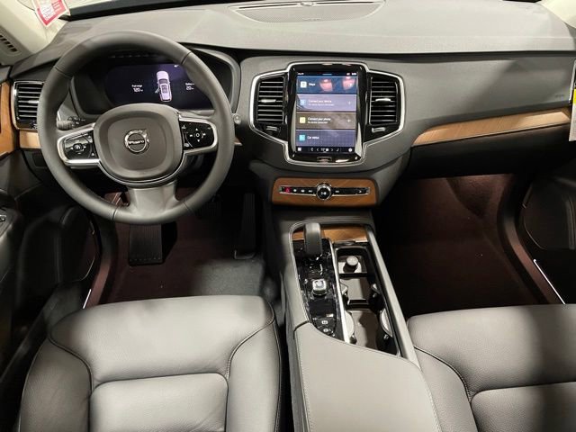 Used 2025 Volvo XC90 T8 Plus image 17