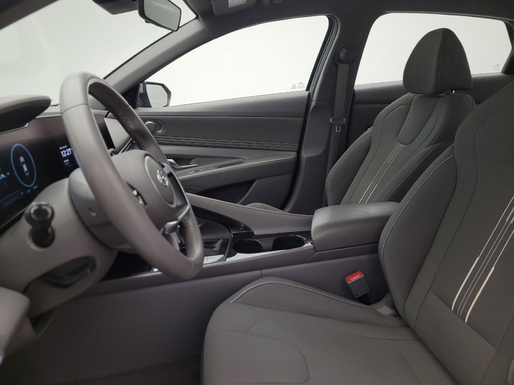 Used 2023 Hyundai Elantra SEL w/ Convenience Package FWD image 17