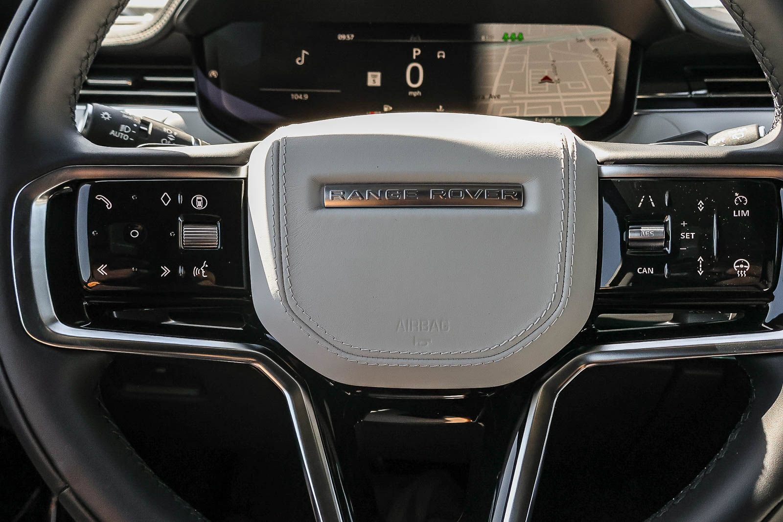 New 2026 Land Rover Range Rover Sport SE AWD/4WD image 33