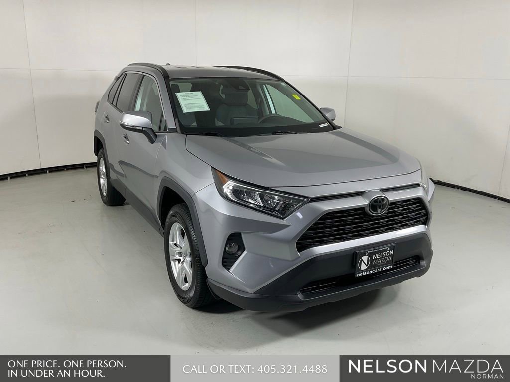 Used 2020 Toyota RAV4 XLE image 3