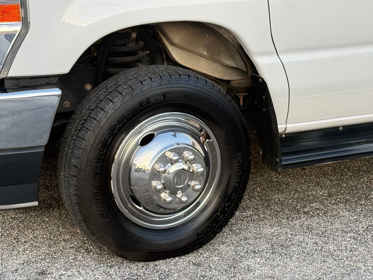 Used 2023 Ford E-450 and Econoline 450 Super Duty w/ Shuttle Bus Prep Package RWD image 99