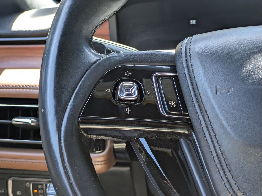 Used 2020 Lincoln Aviator Reserve w/ Equipment Group 202A image 23