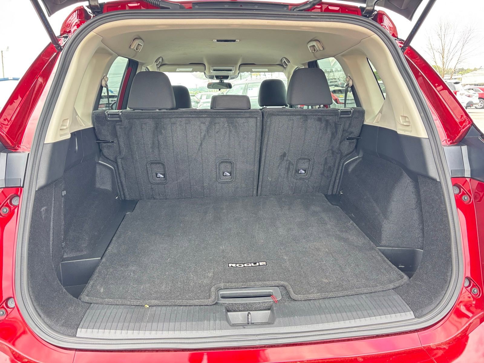 Used 2025 Nissan Rogue S image 20