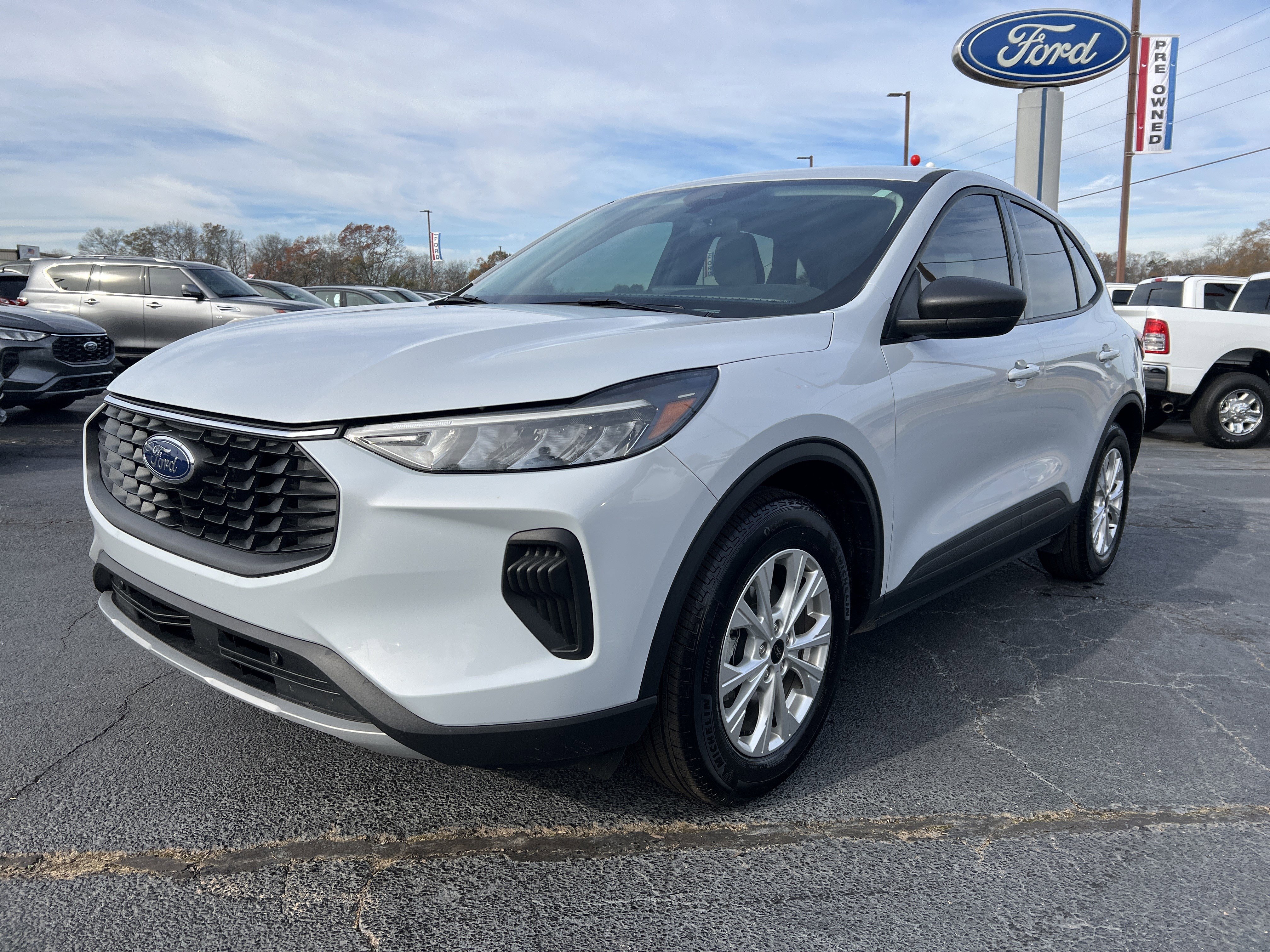 Used 2025 Ford Escape Active w/ Tech Pack #1 image 2