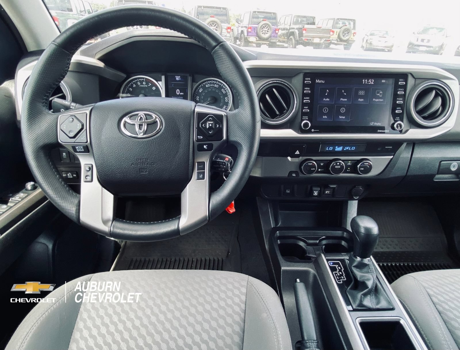 Used 2022 Toyota Tacoma SR5 RWD image 13