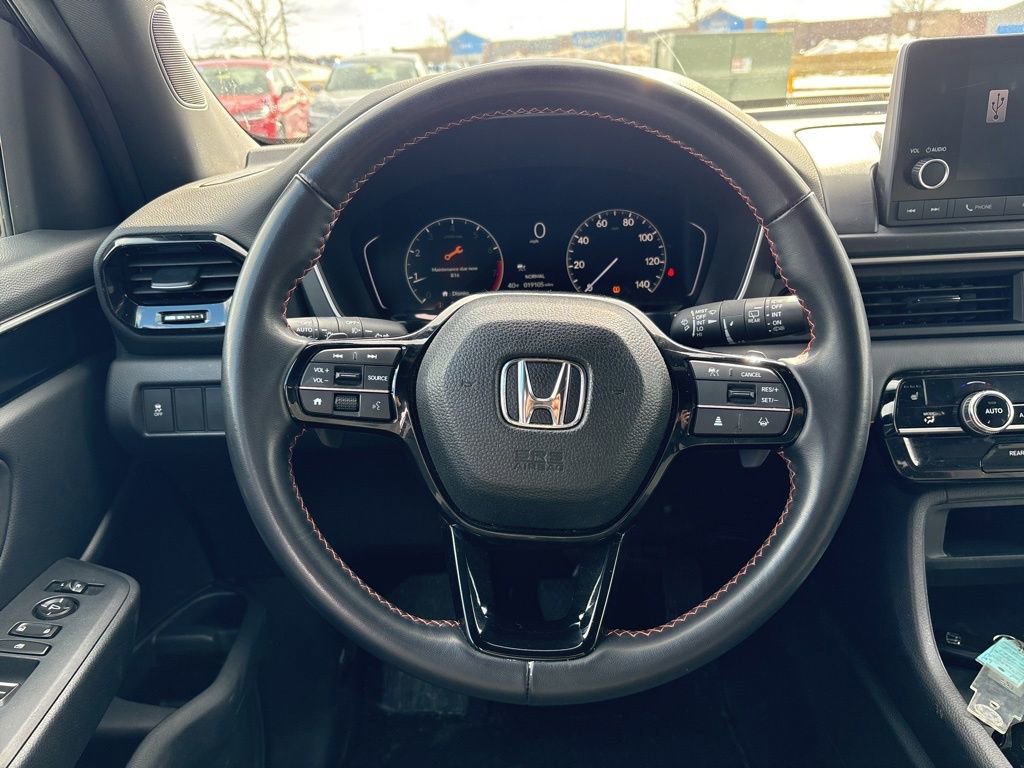 Used 2025 Honda Pilot Sport image 19