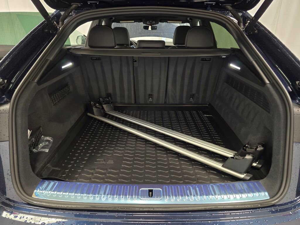 Certified 2025 Audi Q8 Premium Plus w/ Premium Plus Package image 11