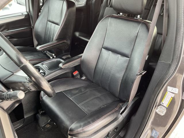 Used 2019 Dodge Grand Caravan GT w/ Safety Sphere Group FWD image 14