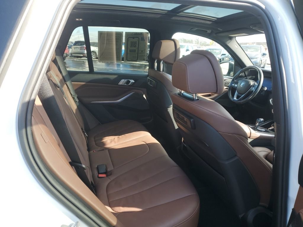 Used 2019 BMW X5 xDrive40i w/ Luxury Seating Package image 31