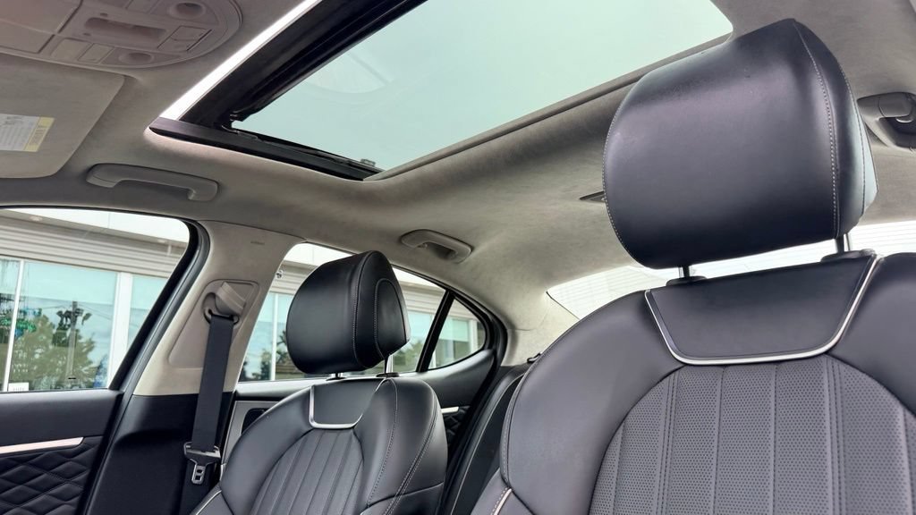 Used 2019 Genesis G70 3.3T Advanced w/ Prestige Package AWD/4WD image 17