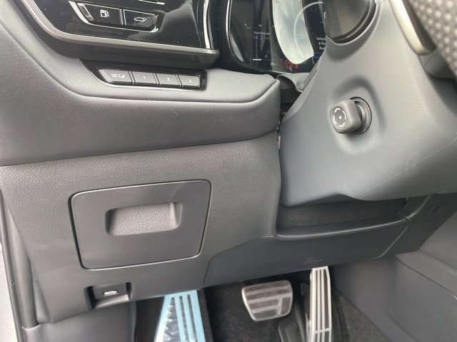 New 2026 Lexus TX 500h AWD image 25