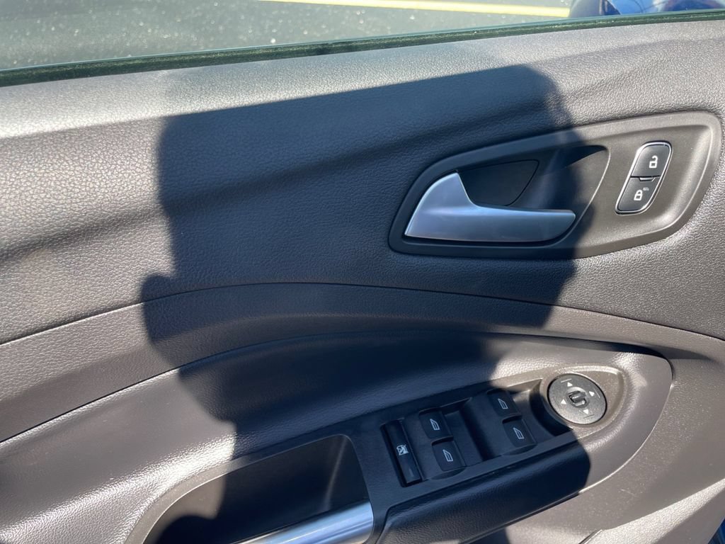 Used 2018 Ford Escape SE w/ SE Sync 3 Package FWD image 13