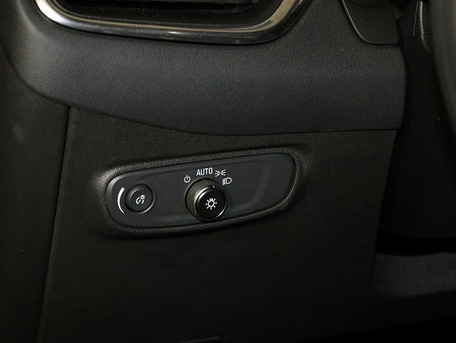 Used 2023 Chevrolet Equinox LS w/ LS Convenience Package image 25