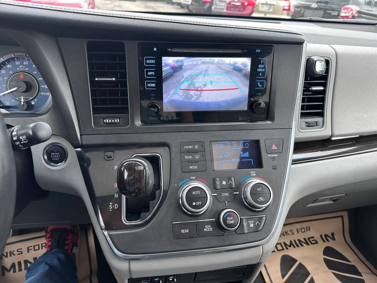 Used 2017 Toyota Sienna XLE w/ XLE Navigation Package AWD/4WD image 20