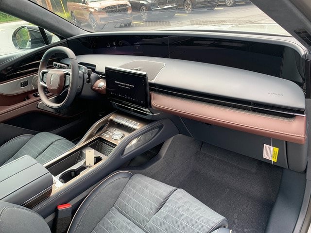 New 2026 Lincoln Nautilus Black Label w/ Jet Appearance Package AWD/4WD image 12