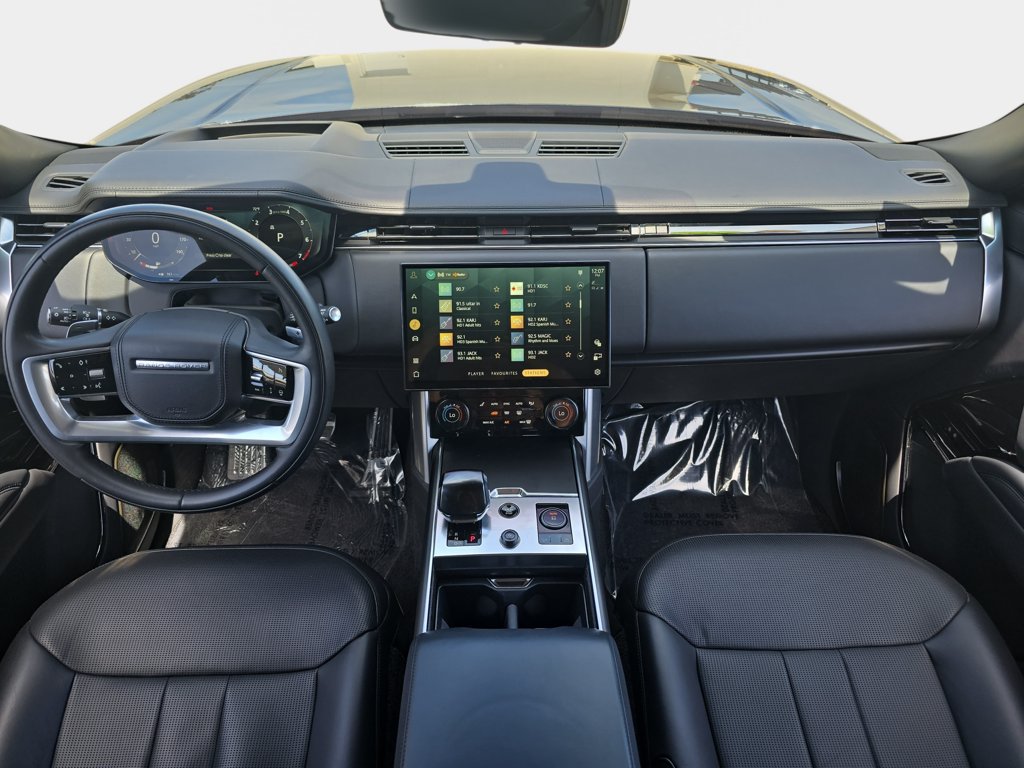 Certified 2023 Land Rover Range Rover SV AWD/4WD image 10