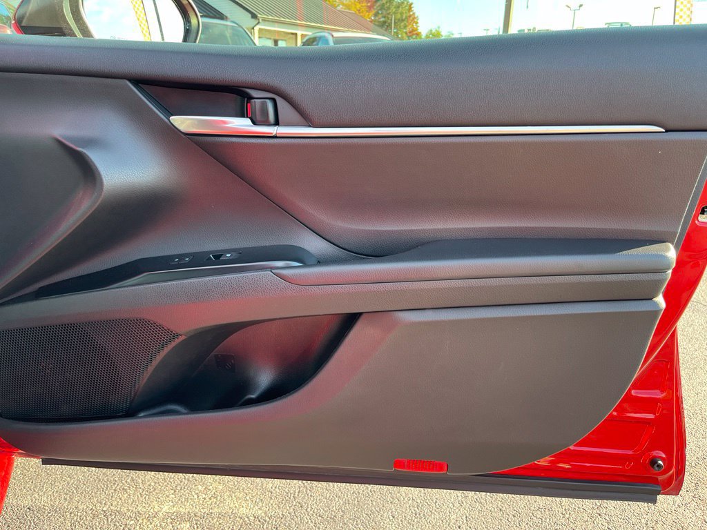 Used 2020 Toyota Camry SE AWD/4WD image 30