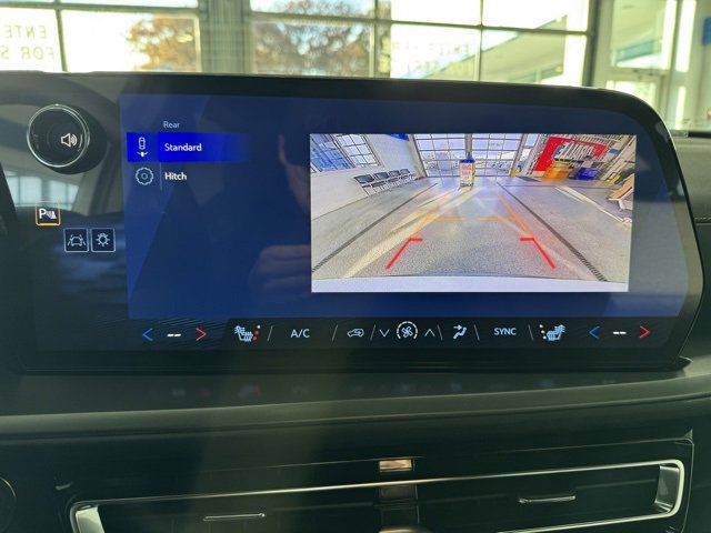 New 2026 Chevrolet Traverse LT w/ Midnight/Sport Edition image 24