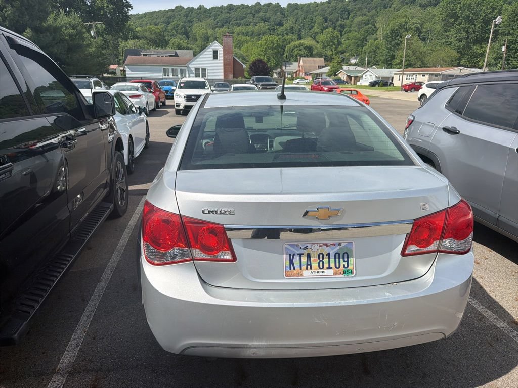 Used 2013 Chevrolet Cruze LS FWD image 8
