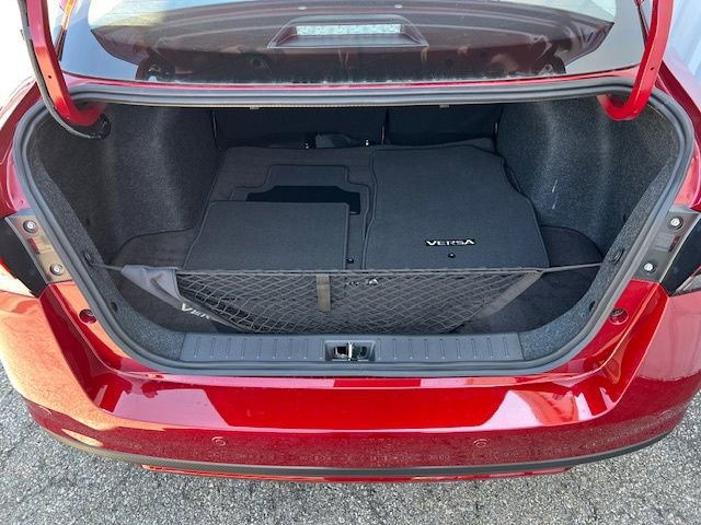 New 2025 Nissan Versa SV w/ Trunk Package FWD image 31