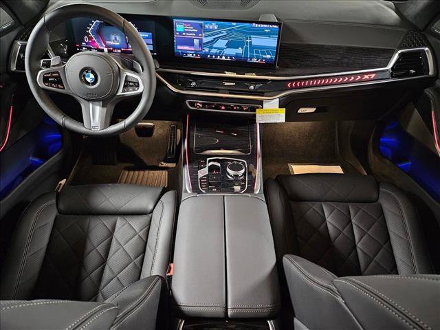 Used 2027 BMW X7 xDrive40i w/ M Sport Package AWD/4WD image 15