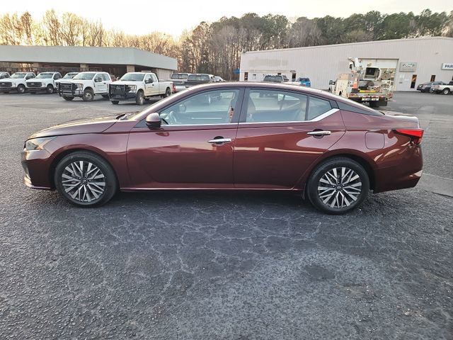 Used 2023 Nissan Altima 2.5 SV image 2