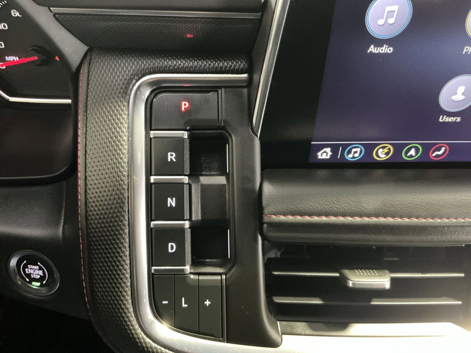 Used 2021 Chevrolet Tahoe RST w/ Luxury Package AWD/4WD image 22
