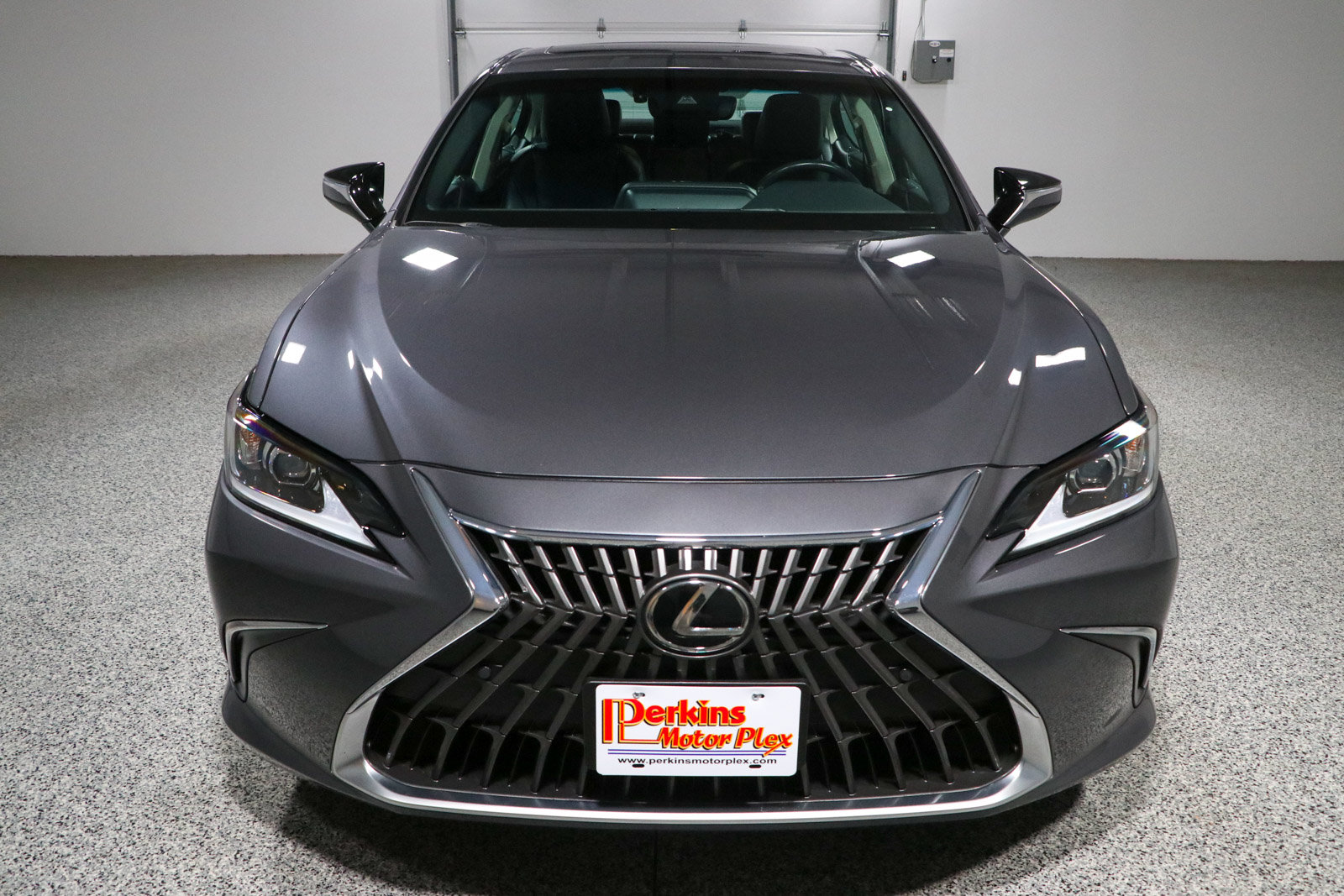 Used 2024 Lexus ES 350 w/ Premium Package FWD image 4