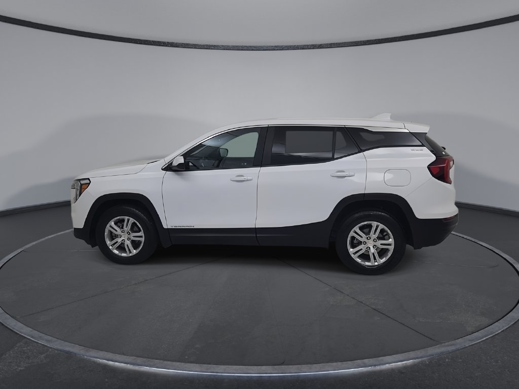 Used 2024 GMC Terrain SLE AWD/4WD image 9