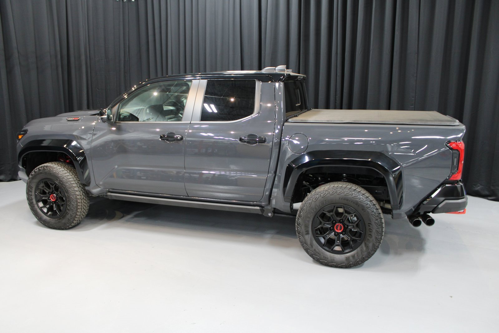 Used 2025 Toyota Tacoma TRD Pro image 2