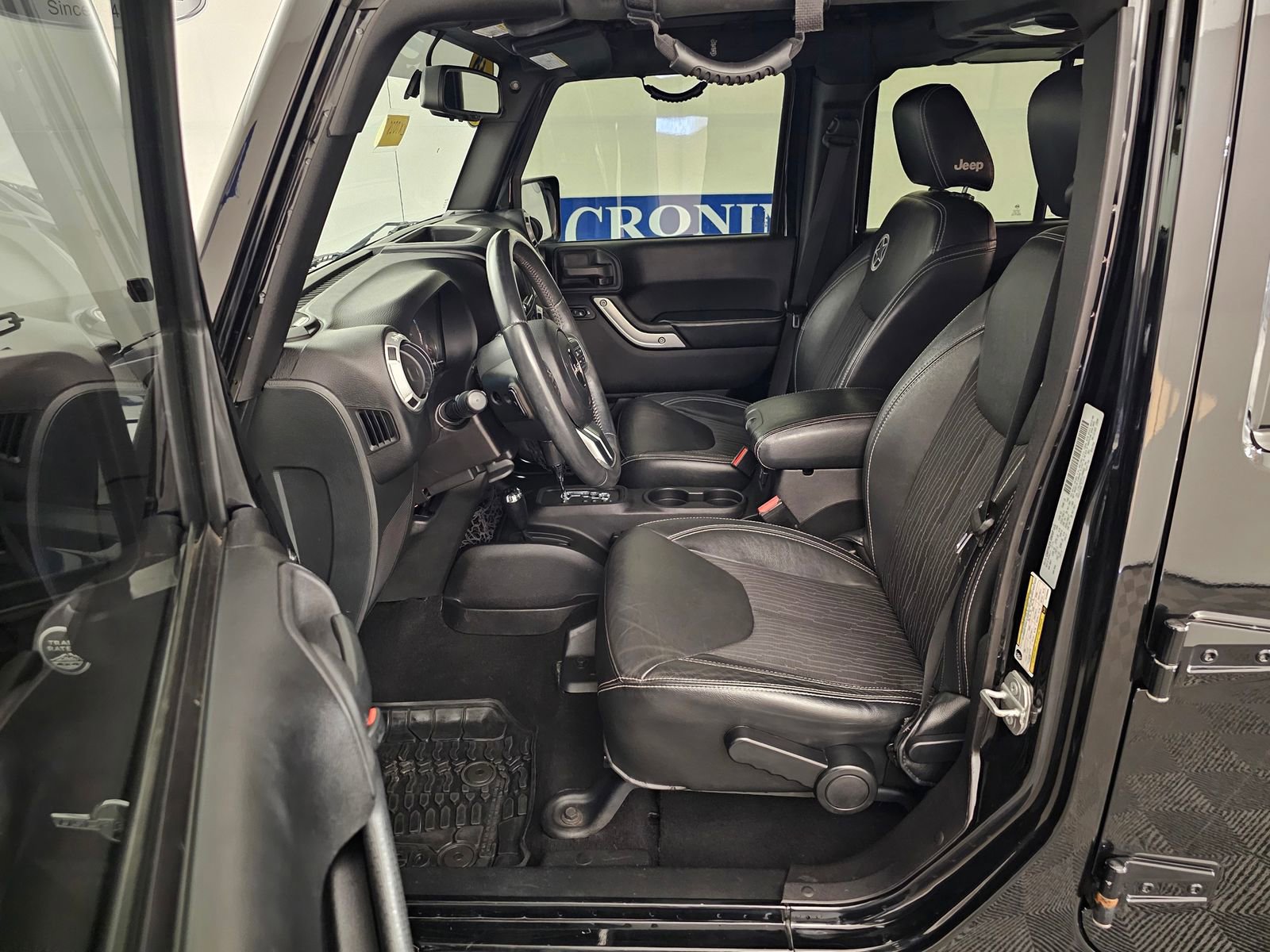 Used 2015 Jeep Wrangler Unlimited Sport image 12