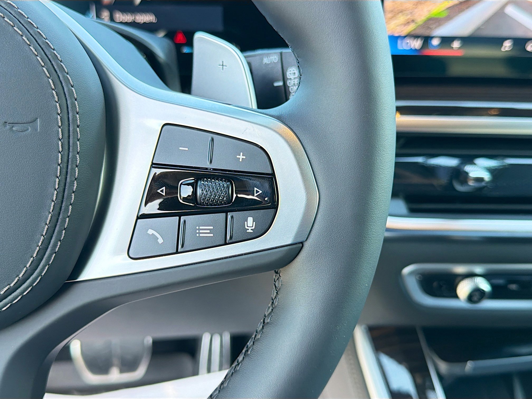 New 2026 BMW X5 sDrive40i w/ M Sport Package image 39