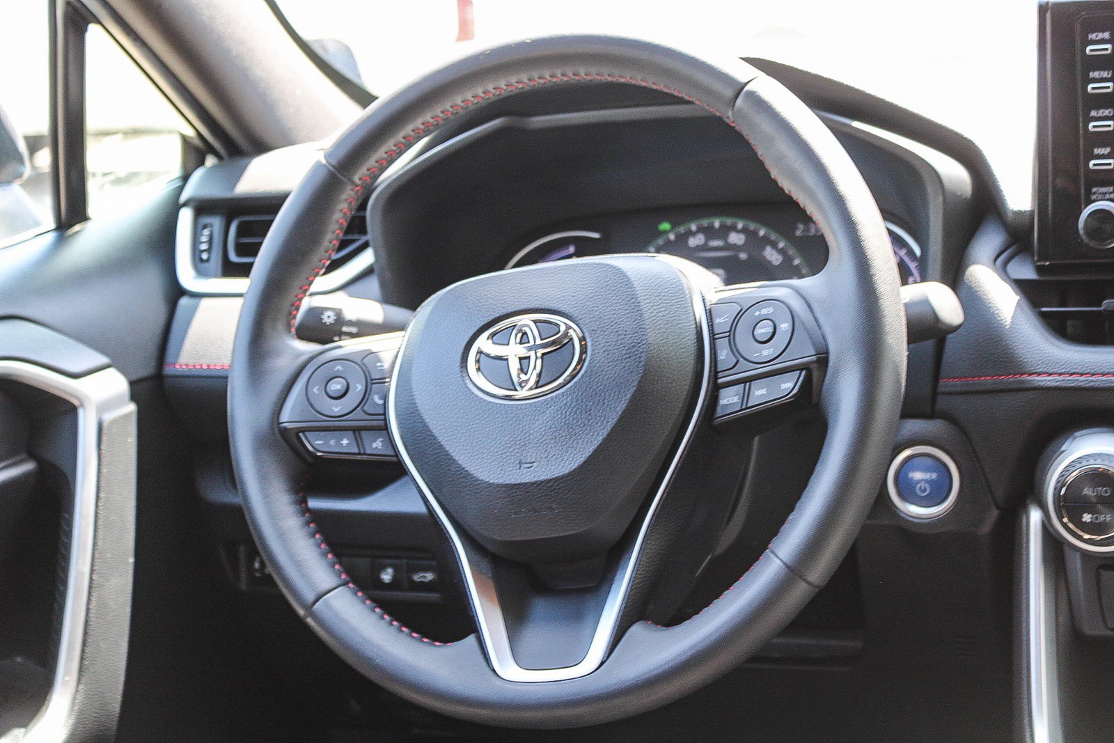Certified 2021 Toyota RAV4 SE w/ Weather & Moonroof Package AWD/4WD image 17