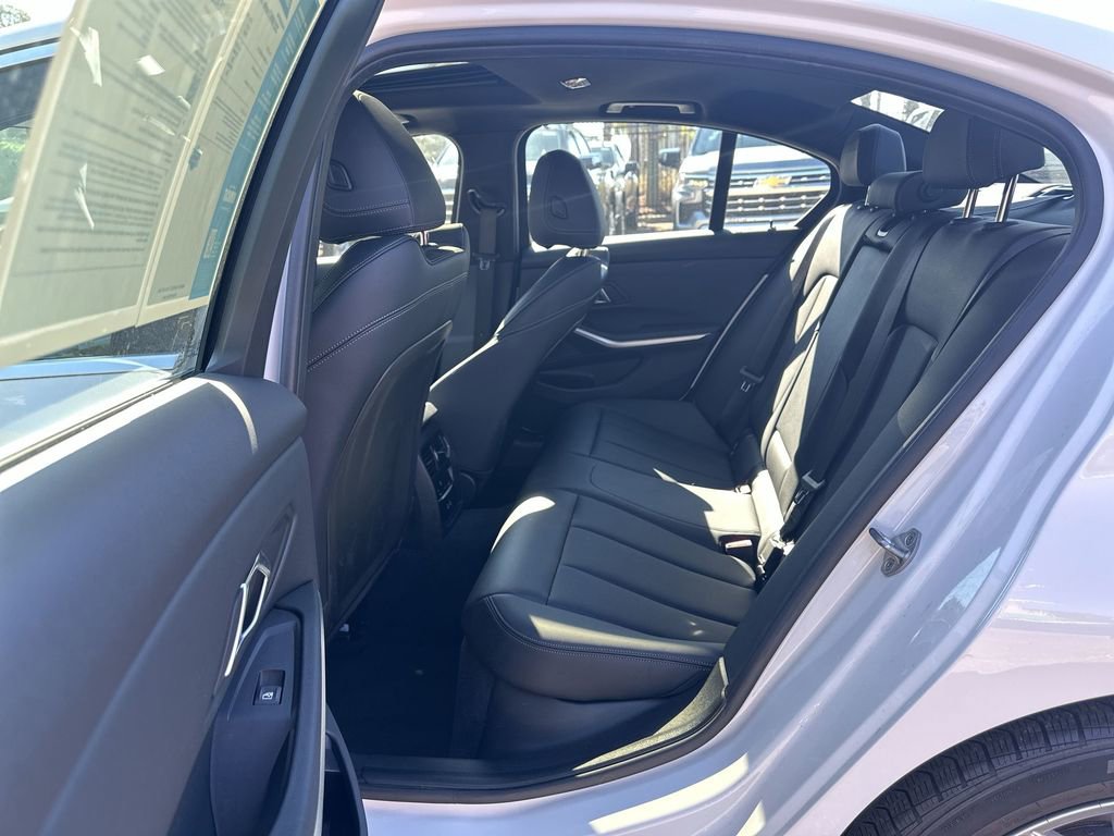 Used 2025 BMW 330i Sedan image 27