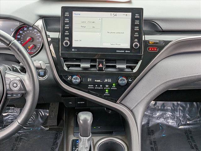 Used 2022 Toyota Camry XSE FWD image 12