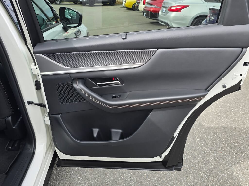 Certified 2025 MAZDA CX-70 Plug-In Hybrid w/ Premium Plus AWD/4WD image 29