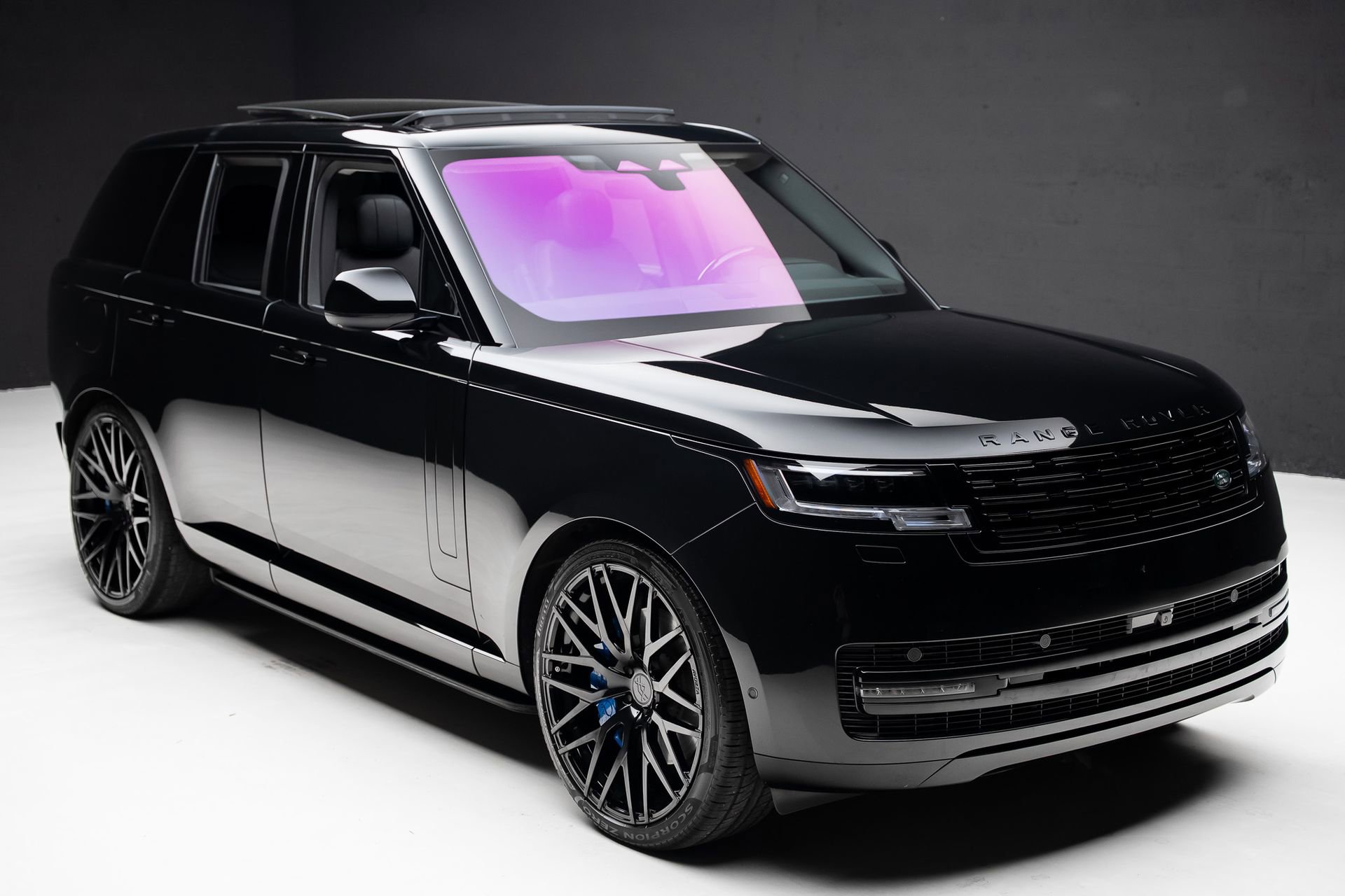 Used 2023 Land Rover Range Rover SE image 38