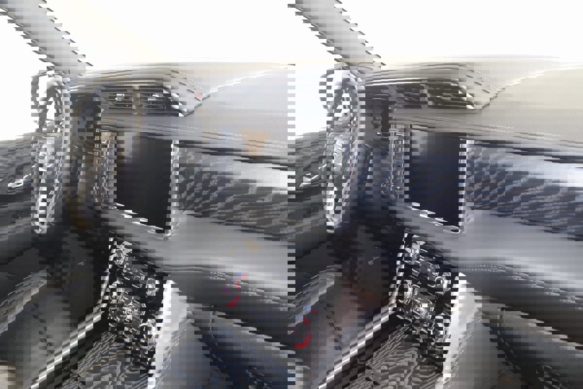 Used 2022 GMC Yukon Denali image 41