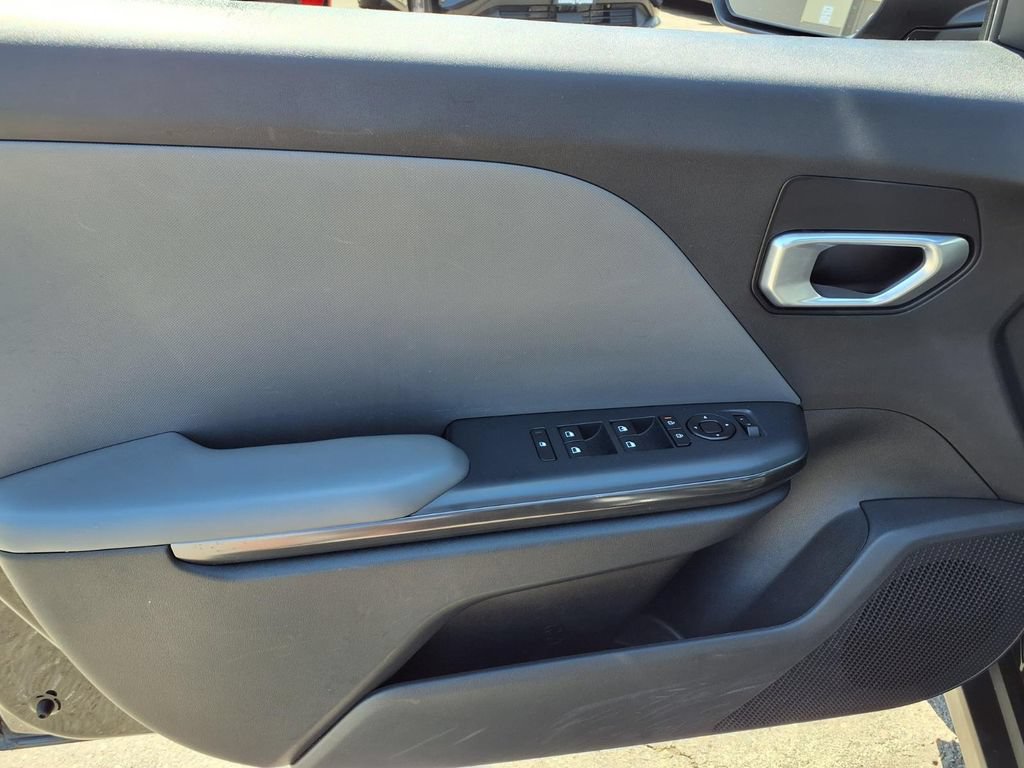 Used 2025 Kia K4 FWD image 12