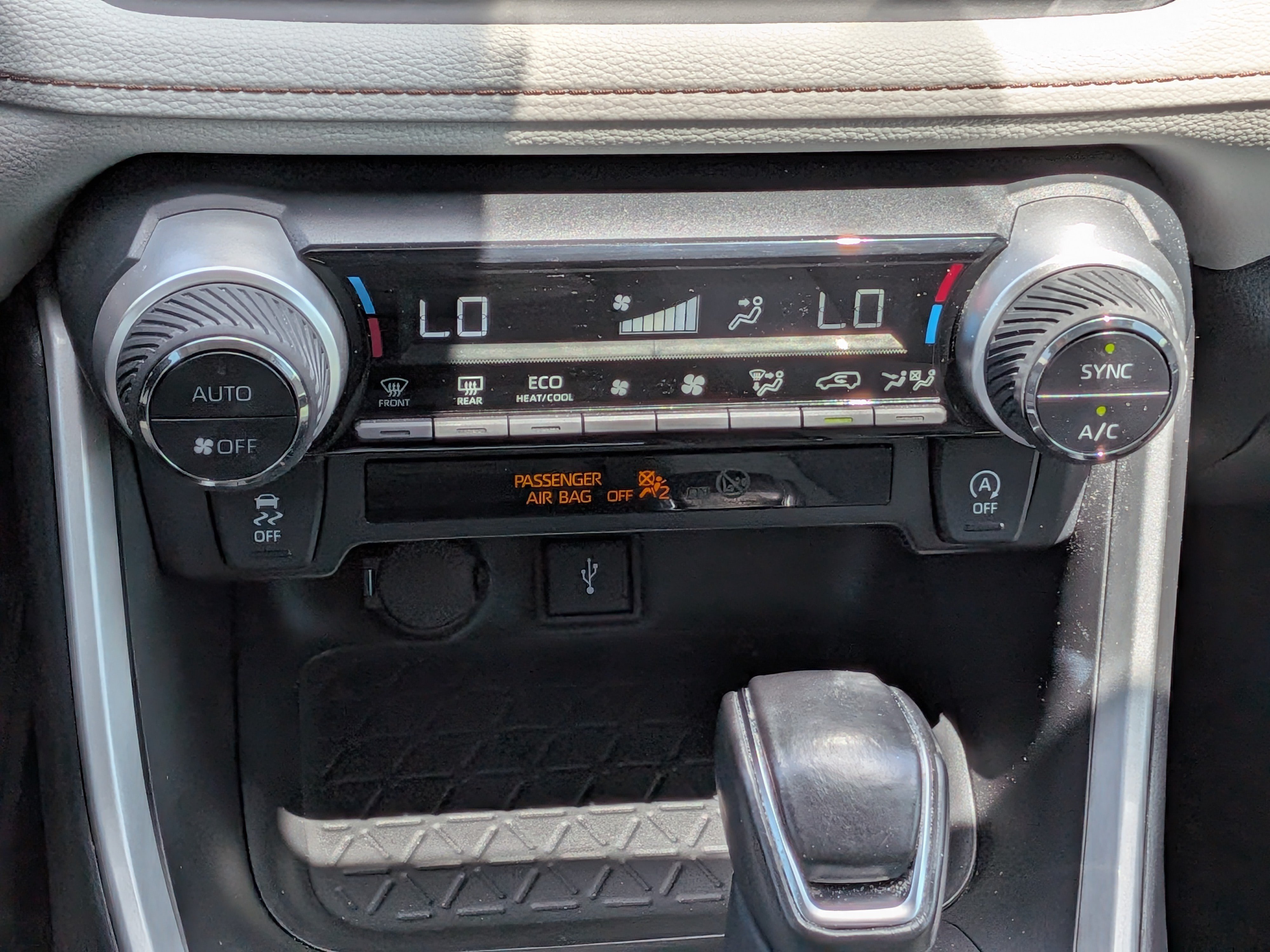 Used 2021 Toyota RAV4 XLE Premium FWD image 20