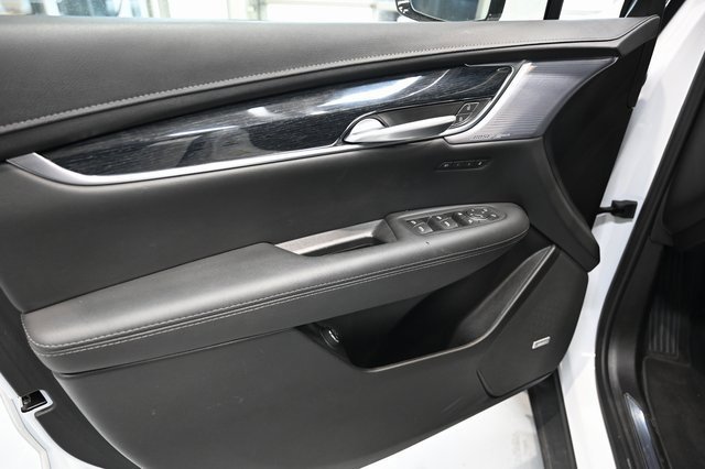 Used 2025 Cadillac XT5 Premium Luxury image 31