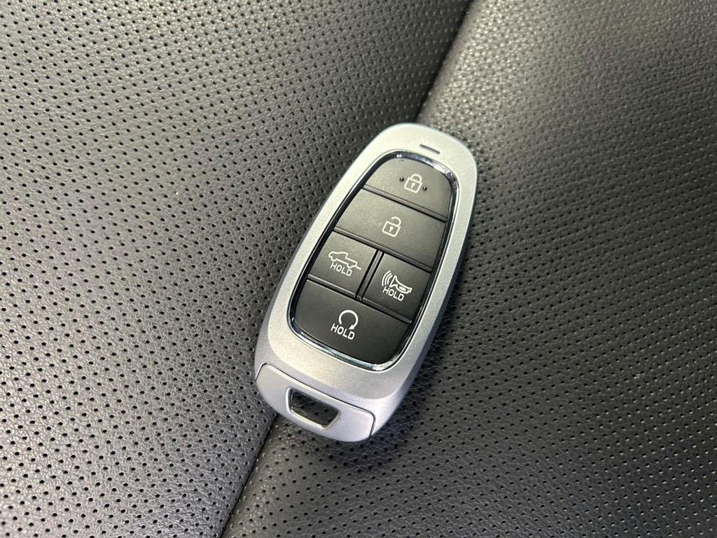 Certified 2024 Hyundai Santa Cruz Limited image 33