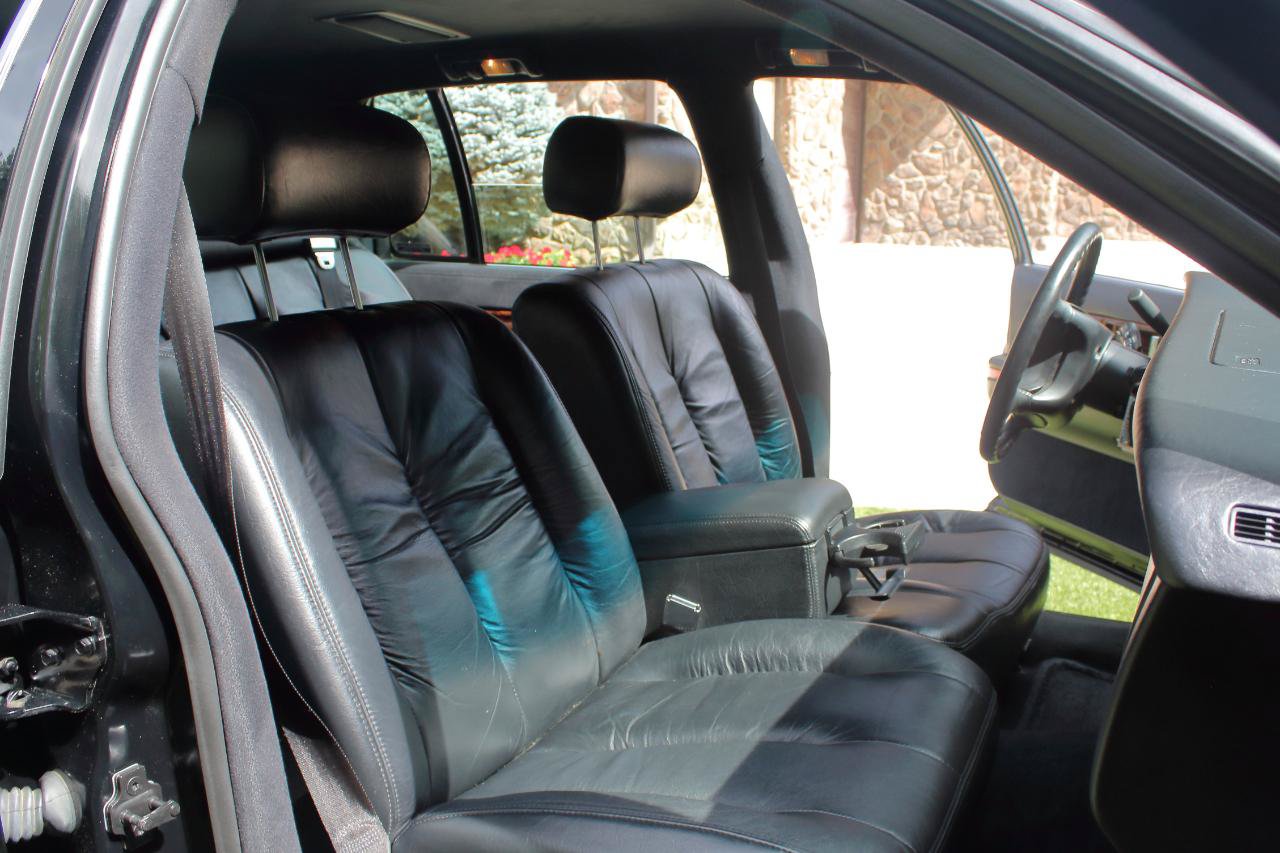 Used 1996 Cadillac Fleetwood Brougham RWD image 45